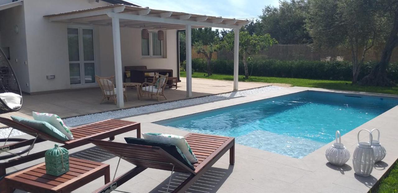 Villa Federica Con Piscina/With Pool Santa Maria Del Focallo Exterior photo
