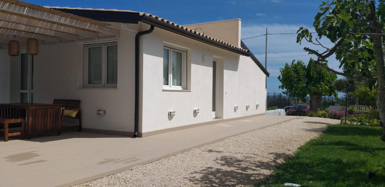 Villa Federica Con Piscina/With Pool Santa Maria Del Focallo Exterior photo