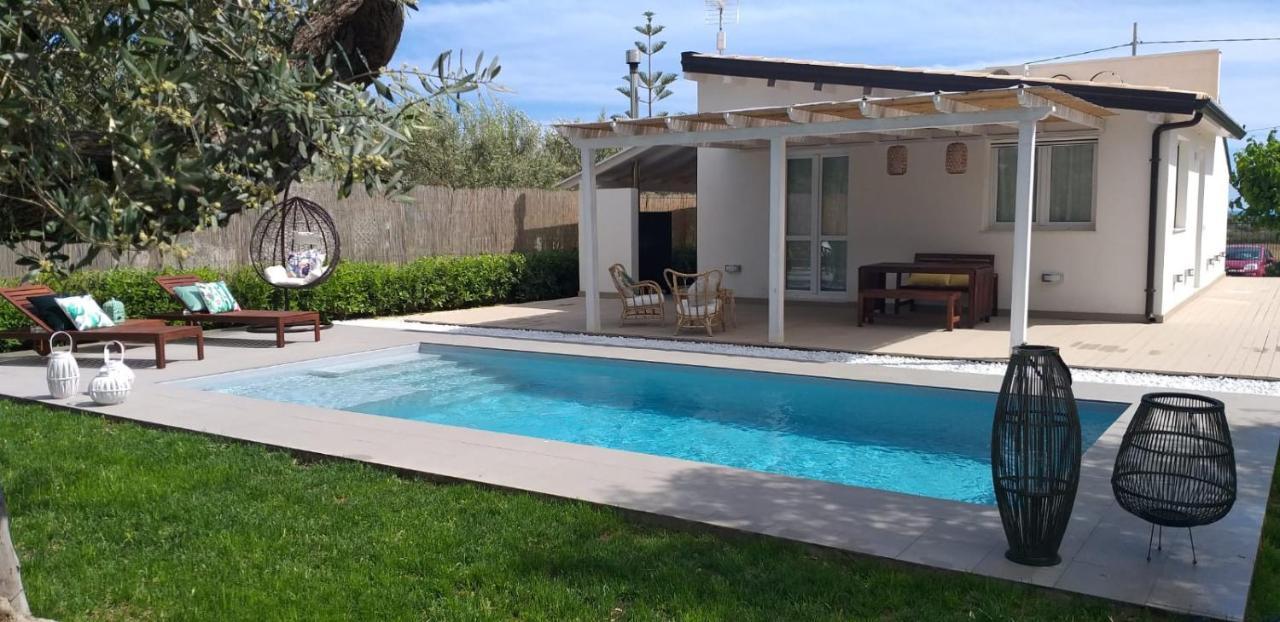 Villa Federica Con Piscina/With Pool Santa Maria Del Focallo Exterior photo