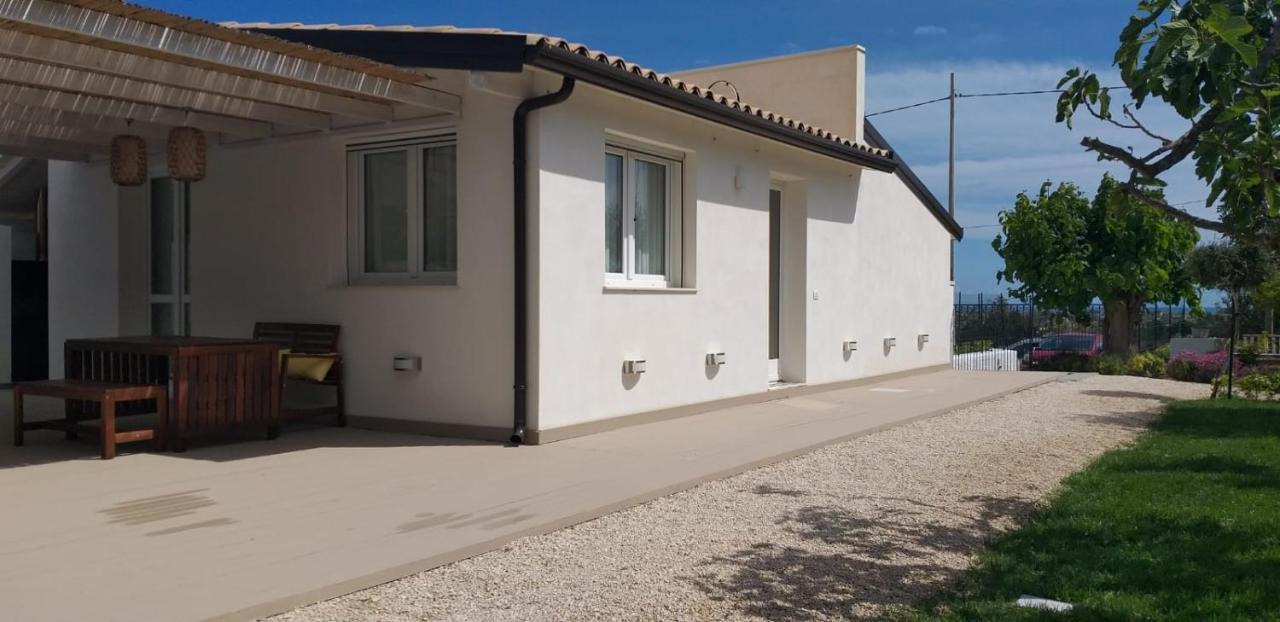 Villa Federica Con Piscina/With Pool Santa Maria Del Focallo Exterior photo